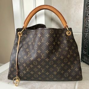 Authentic Louis Vuitton Monogram Artsy GM